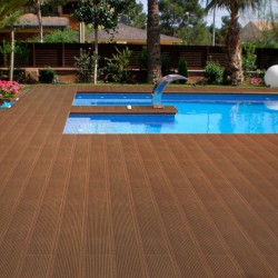 Baldosa tipo composite porcelanico antideslizante para terraza - ROBLE