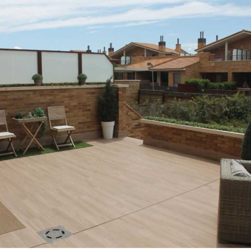 Ordesa Marrón Antideslizante C3 y Liso Efecto Madera 20x120-Inicio-Mis Azulejos 