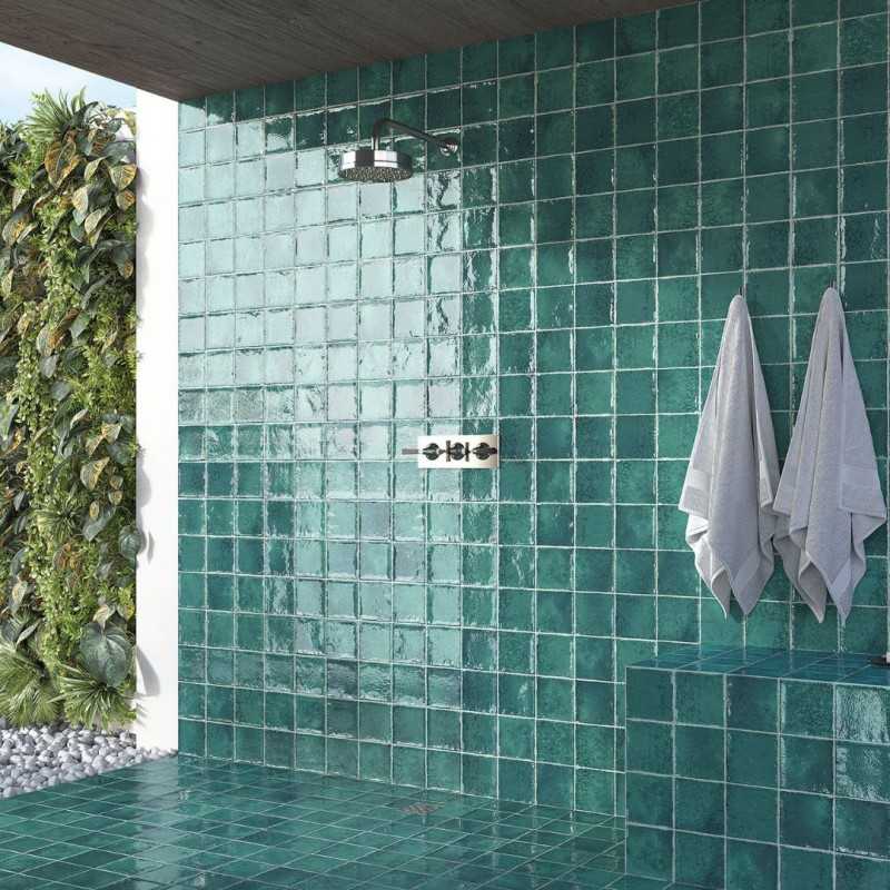 Nissel Emerald Azulejo Porcelánico Brillo | Pavimento y Revestimiento Verde-Azulejos Baño-Mis Azulejos 